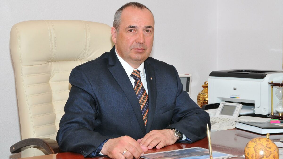 Мэр Магадана Юрий Гришан занимает третью строчку рейтинга «Медиалогия» 123ru.net