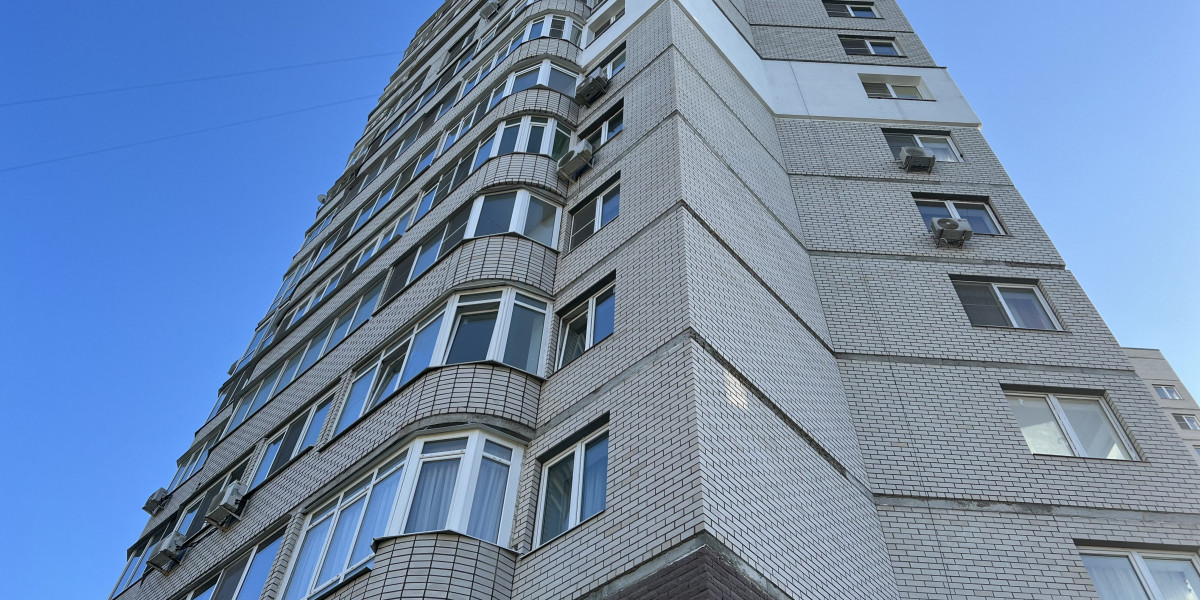 Жительница Магадана хотела продать квартиру, но не смогла из-за имеющегося долга по ней более 500 тыс. рублей редакции