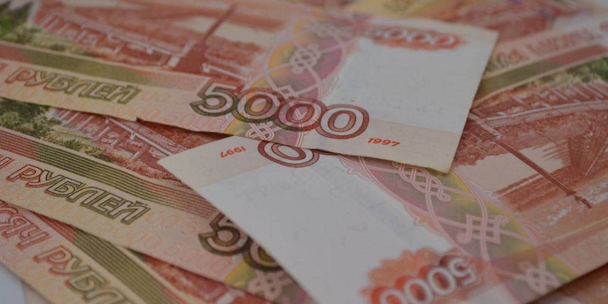 Житель колымского поселка задолжал по выплате алиментов более 400 тыс. рублей, тогда судебные приставы арестовали его внедорожник редакции