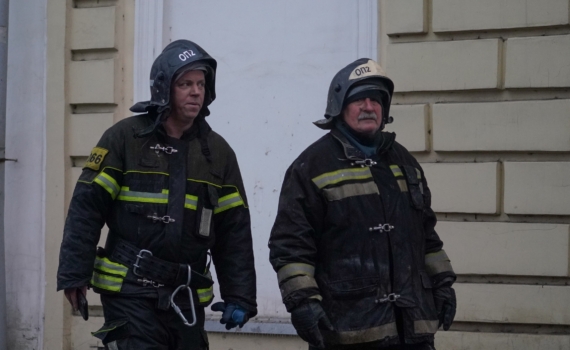 Трагедия в Рязанской области — почему пожар на предприятии унес столько жизней? Завалы еще разбирают